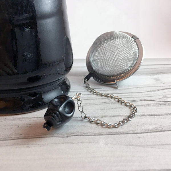 Tea Ball - Black Skull